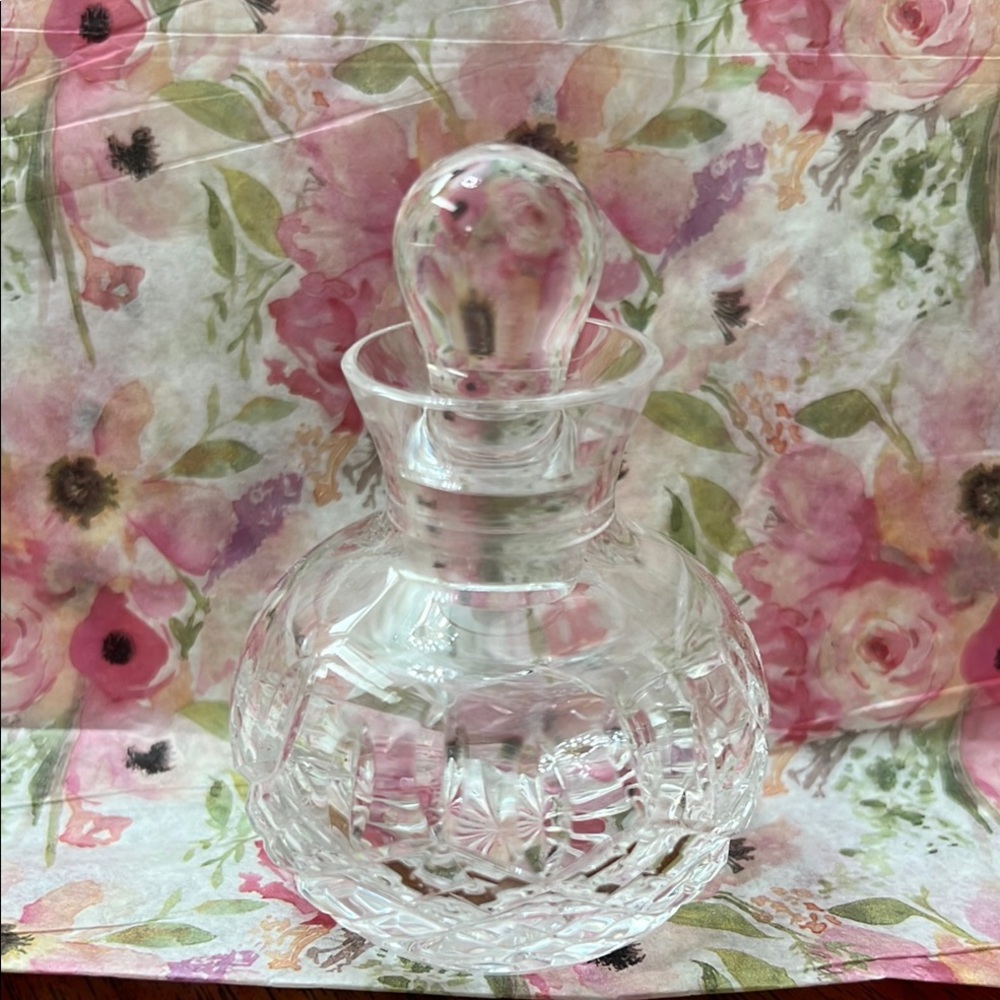 English - Stuart Crystal Perfume Bottle